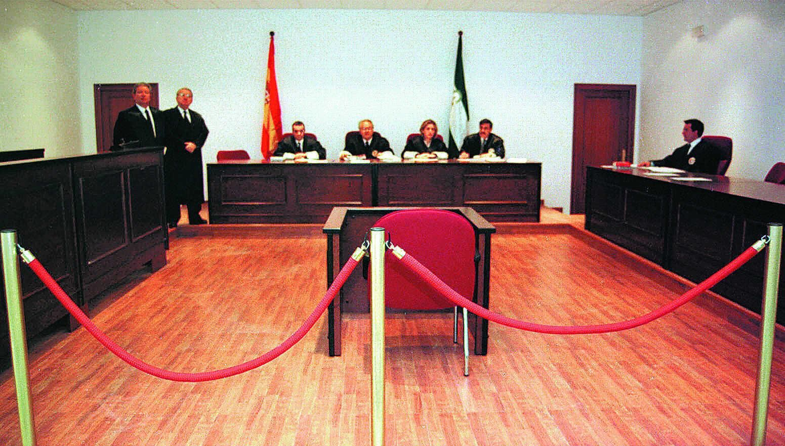 Primera sala constituida en la sección de Algeciras de la Audiencia Provincial