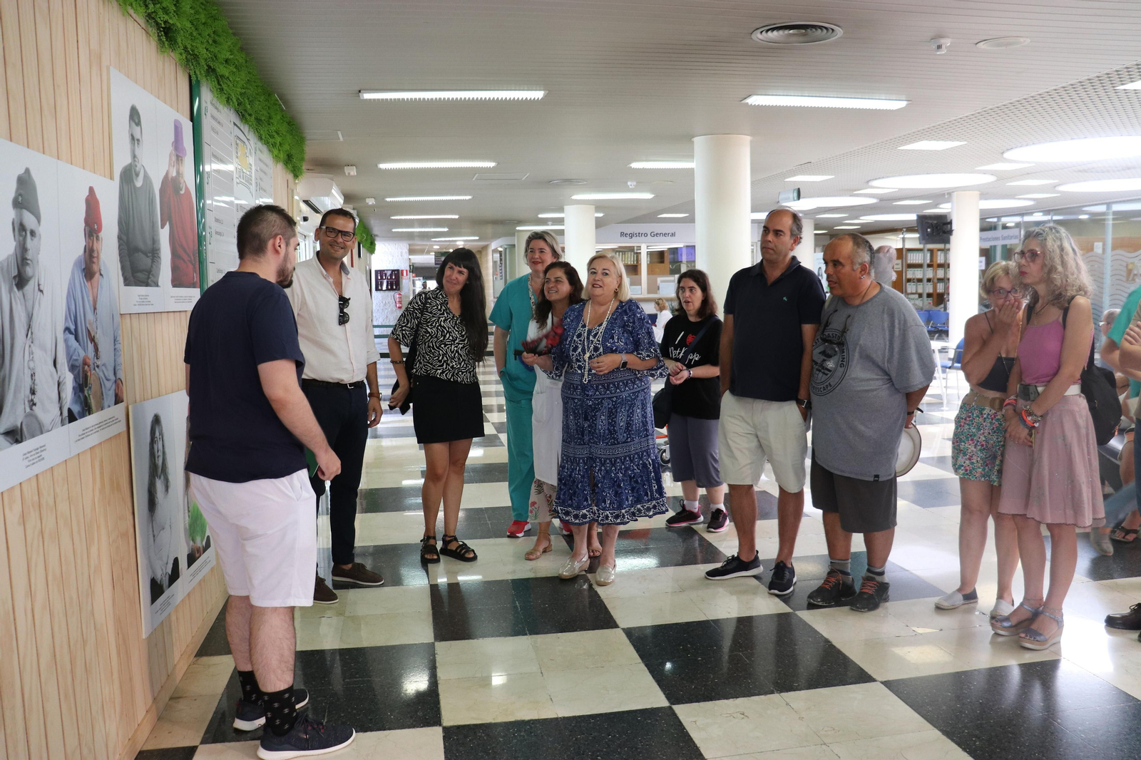 La exposición fotográfica 'Aprende a quererte' de Faisem, en imágenes