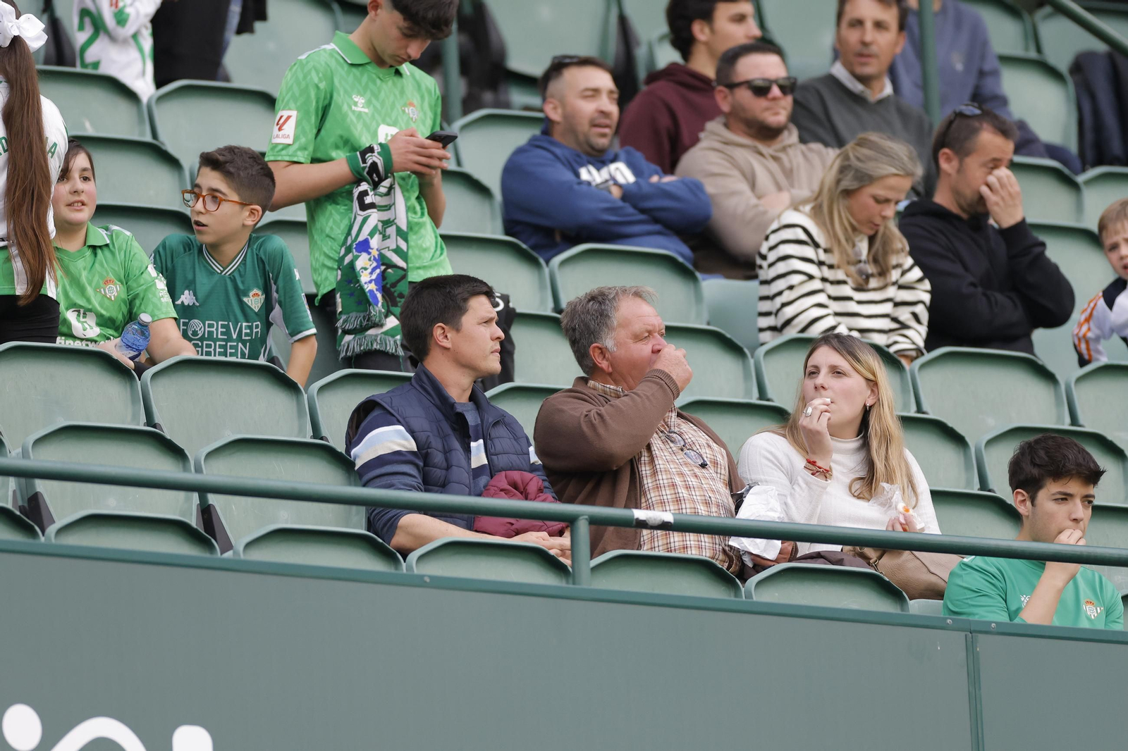 Búscate en las fotos del Betis - Real Madrid