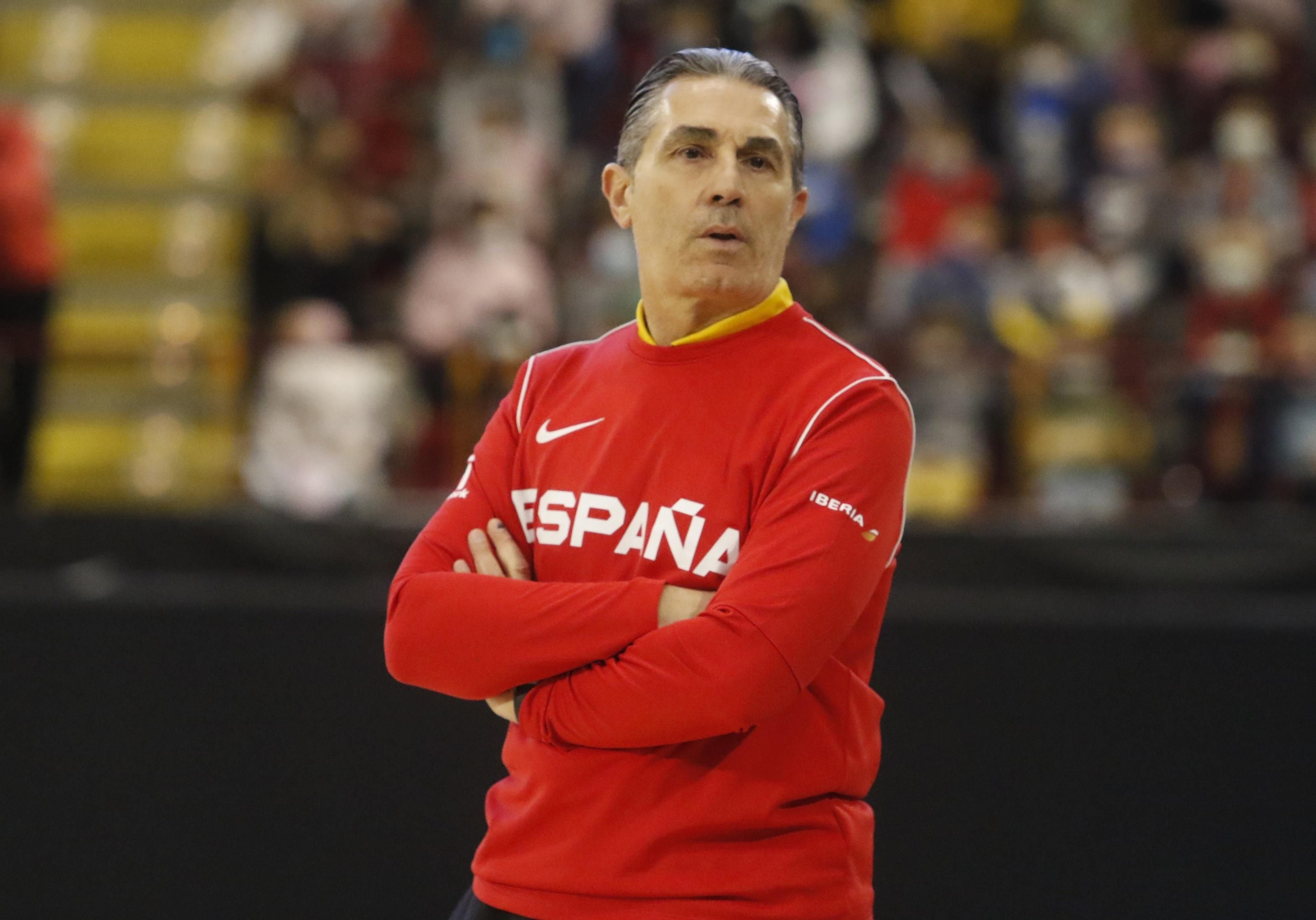 La selección española de baloncesto abre el entrenamiento en Córdoba a los más jóvenes, en imágenes