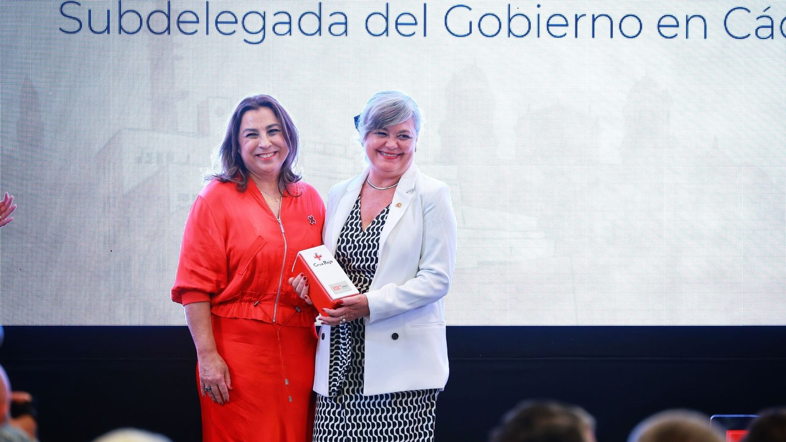 Blanca Flores y Rosario garcía.