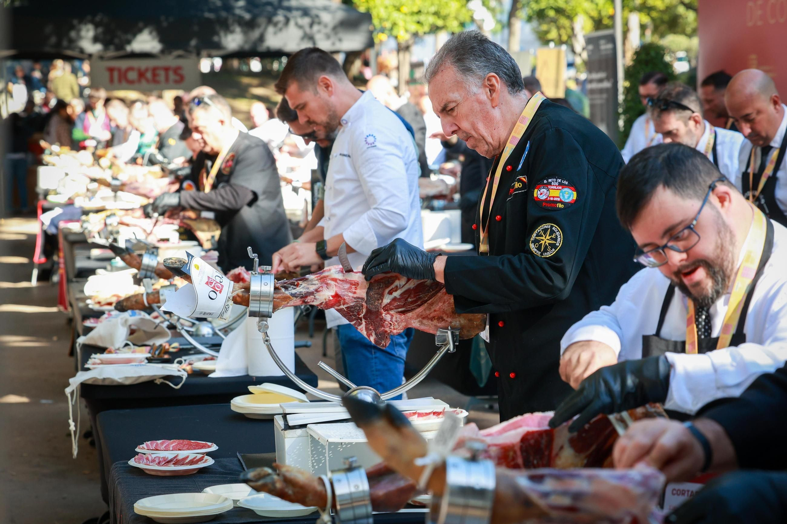 Feria Solidaria de Cortadores de Jamón en San Fernando