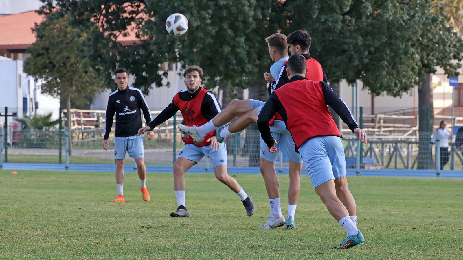 Primer entrenamiento de Romerito en el Xerez DFC Primer entrenamiento de Romerito en el Xerez DFC