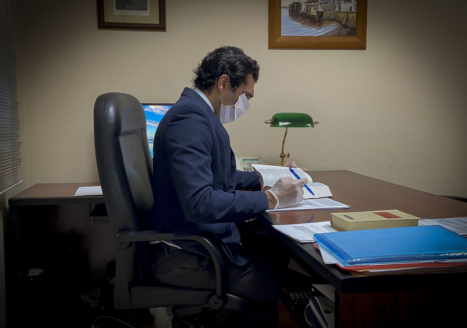 La resistencia en el juzgado de guardia: abogados, policía y guardia civil en el Prado de San Sebastián