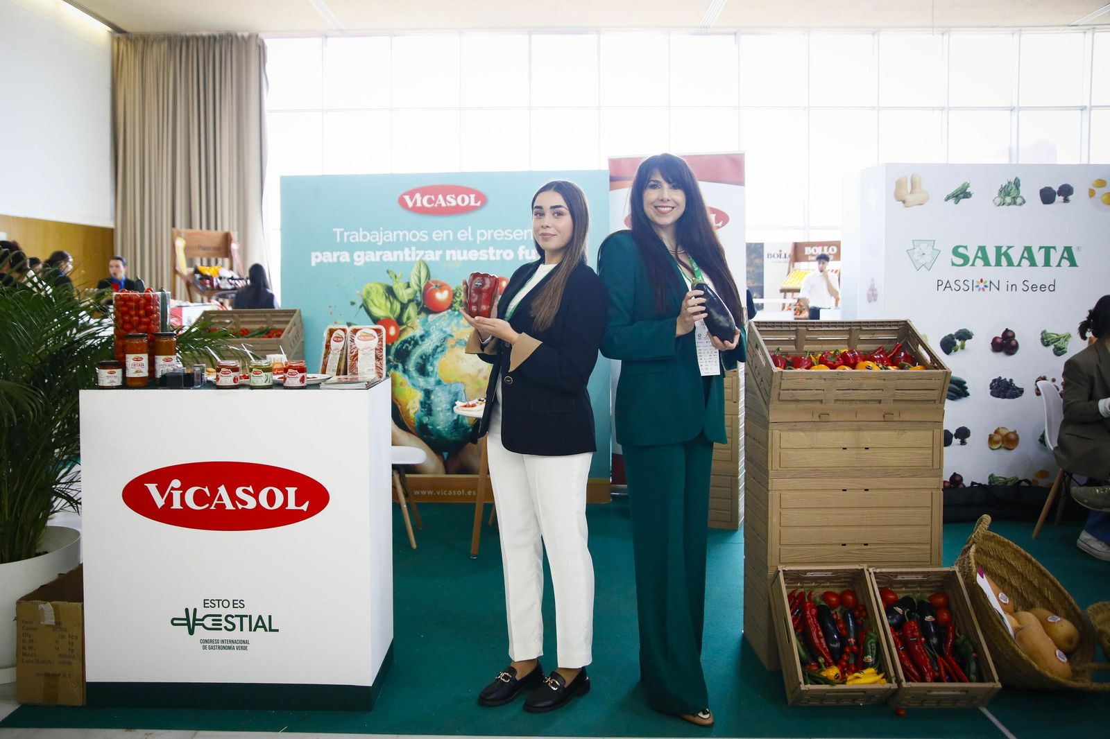 Imágenes del último día del Congreso Internacional Vestial 2025 en el Palacio del Toyo