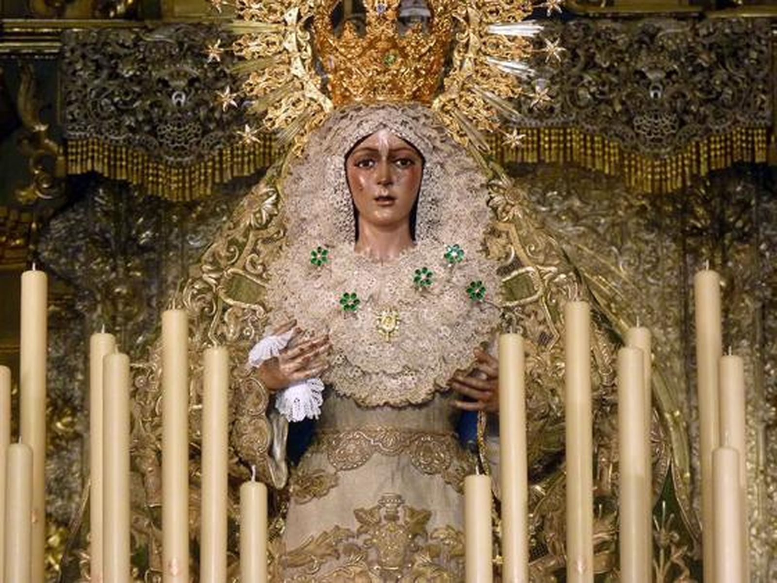 La Virgen luce radiante en su altar.

Foto: Ruesga Bono