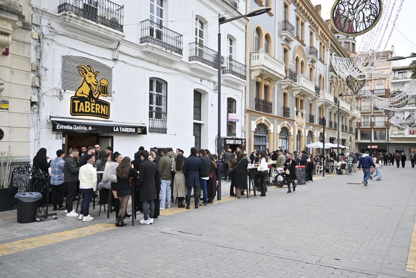 Búscate en las mejores fotografías del tardeo de este 31 de diciembre en Huelva