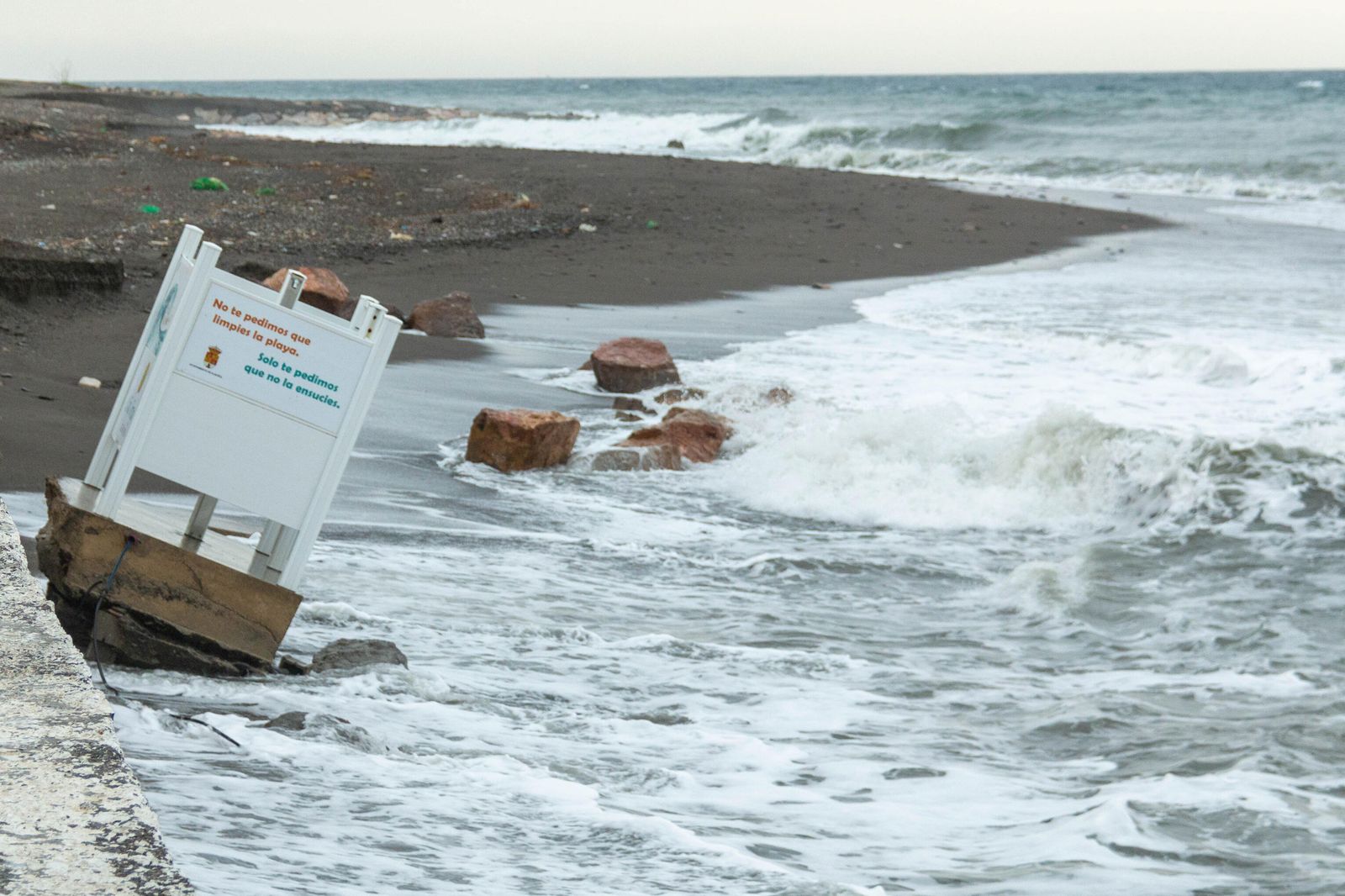 El Gobierno aprueba más de un millón de euros para la reparación de daños en la costa de Granada