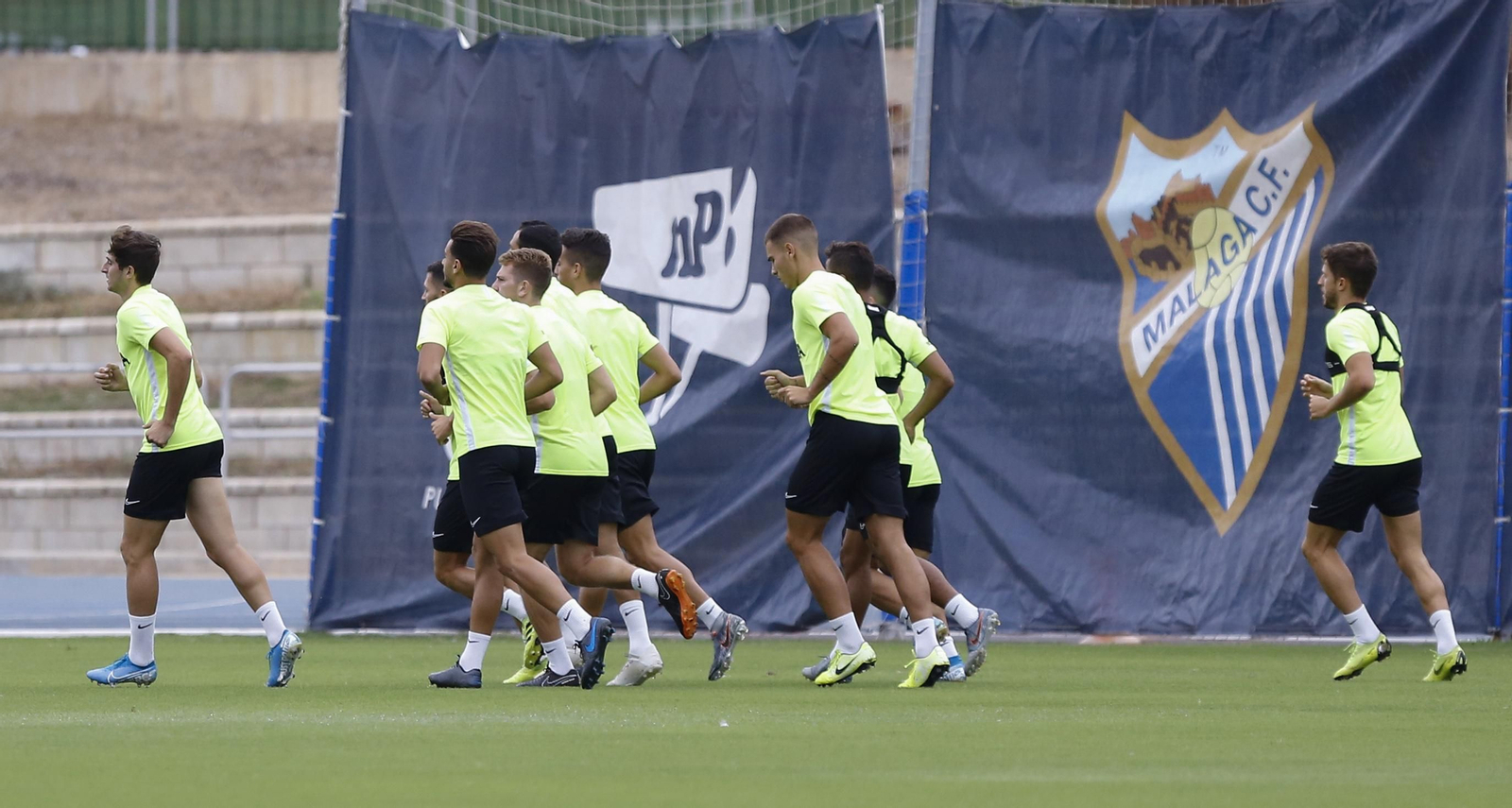 Las fotos del entrenamiento del Málaga CF tras la derrota con el Almería