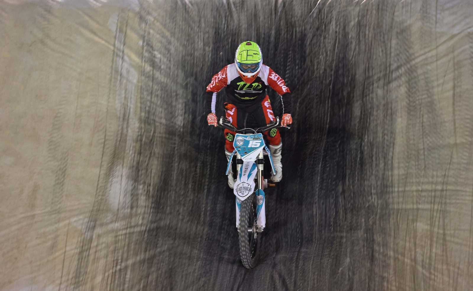 Imágenes del Freestyle Motocross Over Limits en Algeciras