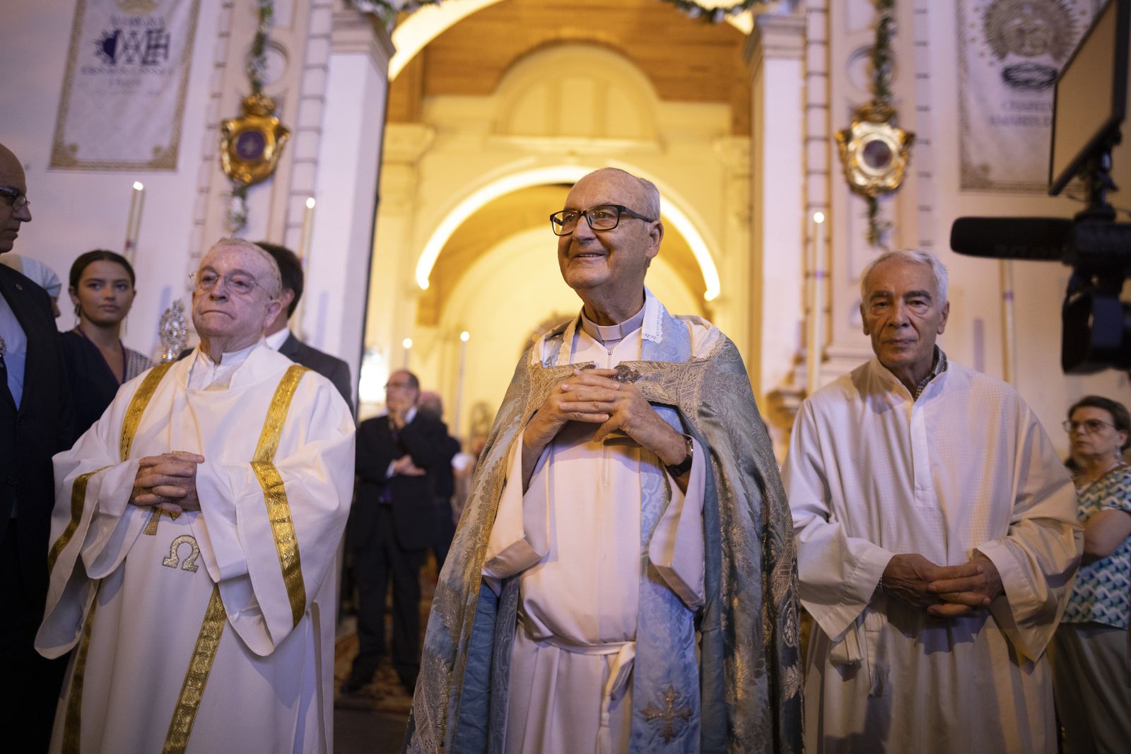 Imágenes de la procesión de la Virgen de la Cinta por el centro de la ciudad
