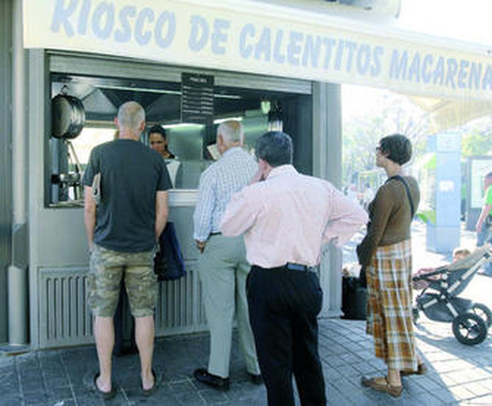 Raquel Navarro entró por amor y ama lo que vende.