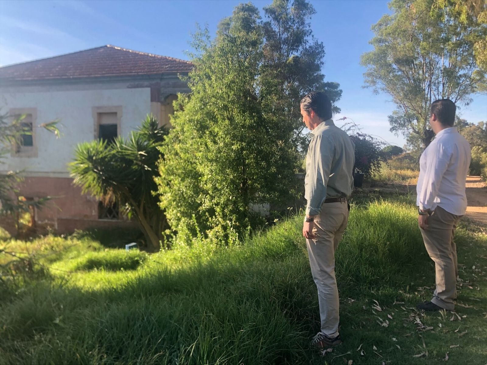 Wenceslao Font y el coordinador del partido, Alejandro Bayo, junto a Villa Rosa.