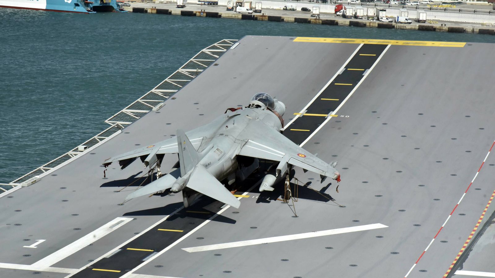 Portaviones Juan Carlos I en Algeciras