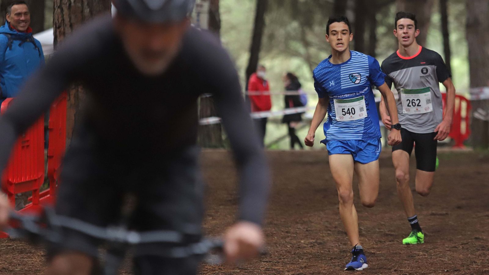 Fotos del III Cross Pinar del Rey en San Roque