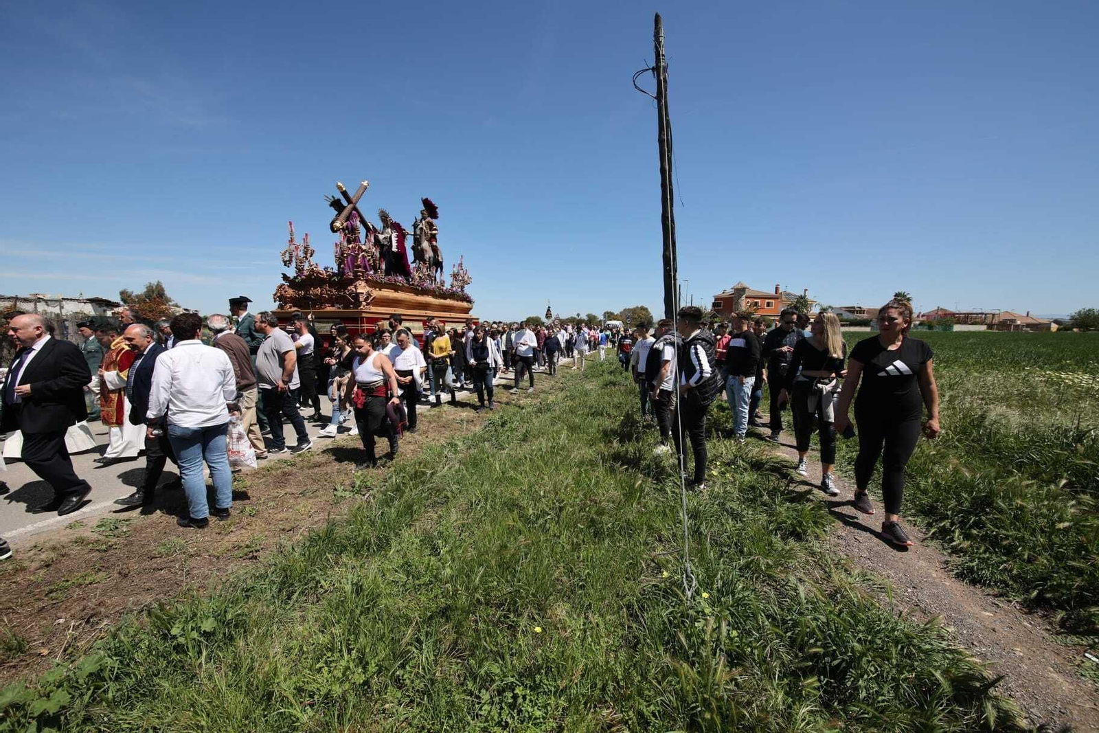 La Hermandad de La Entrega en su primera salida a Jerez