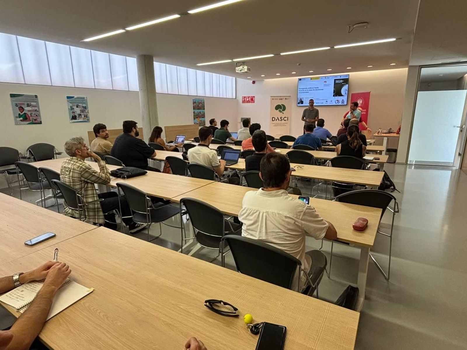 Imagen de la formación especialidada en IA y Ciberseguridad.