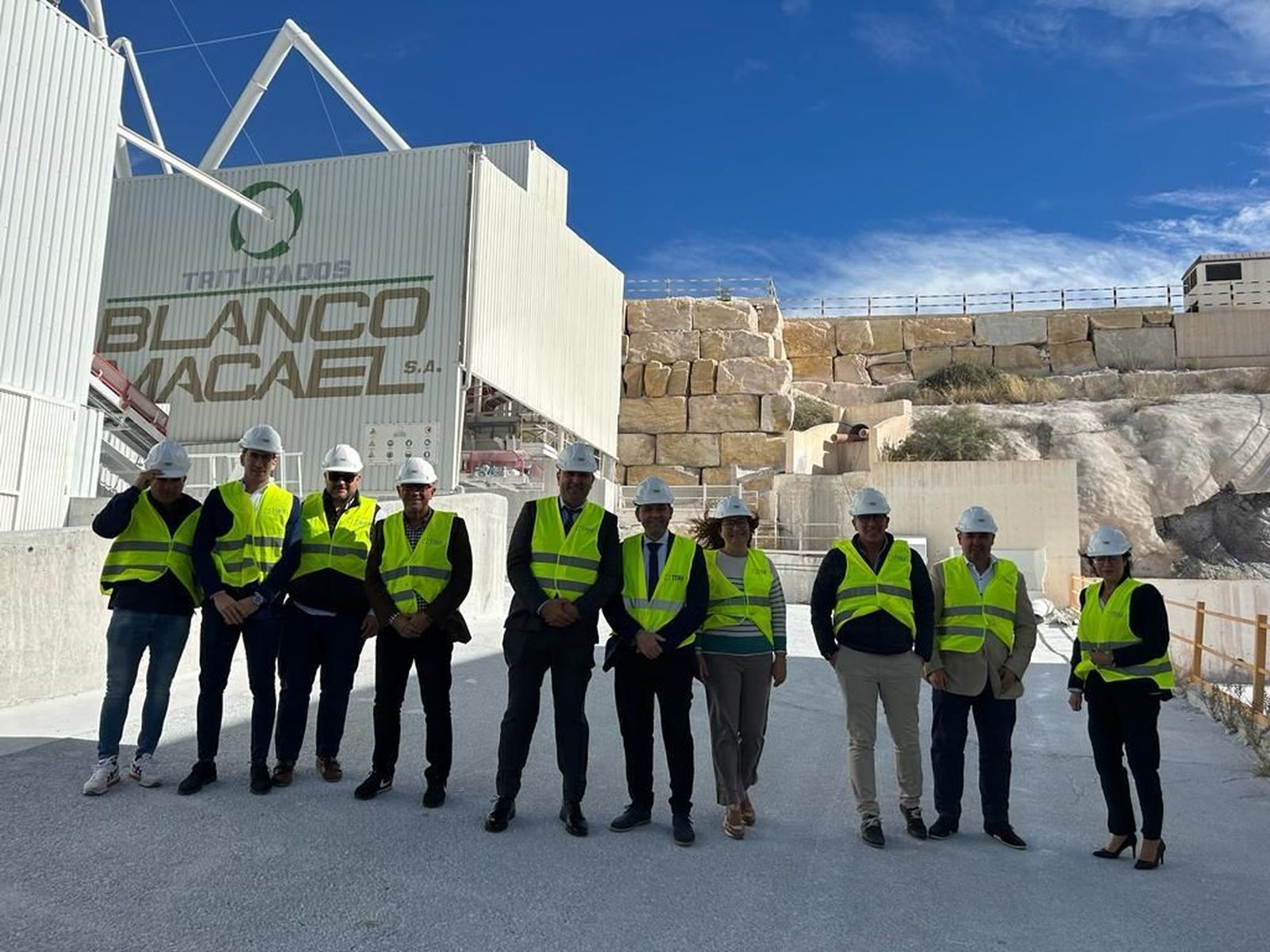 Visita del delegado a Triturados Blanco Macael.