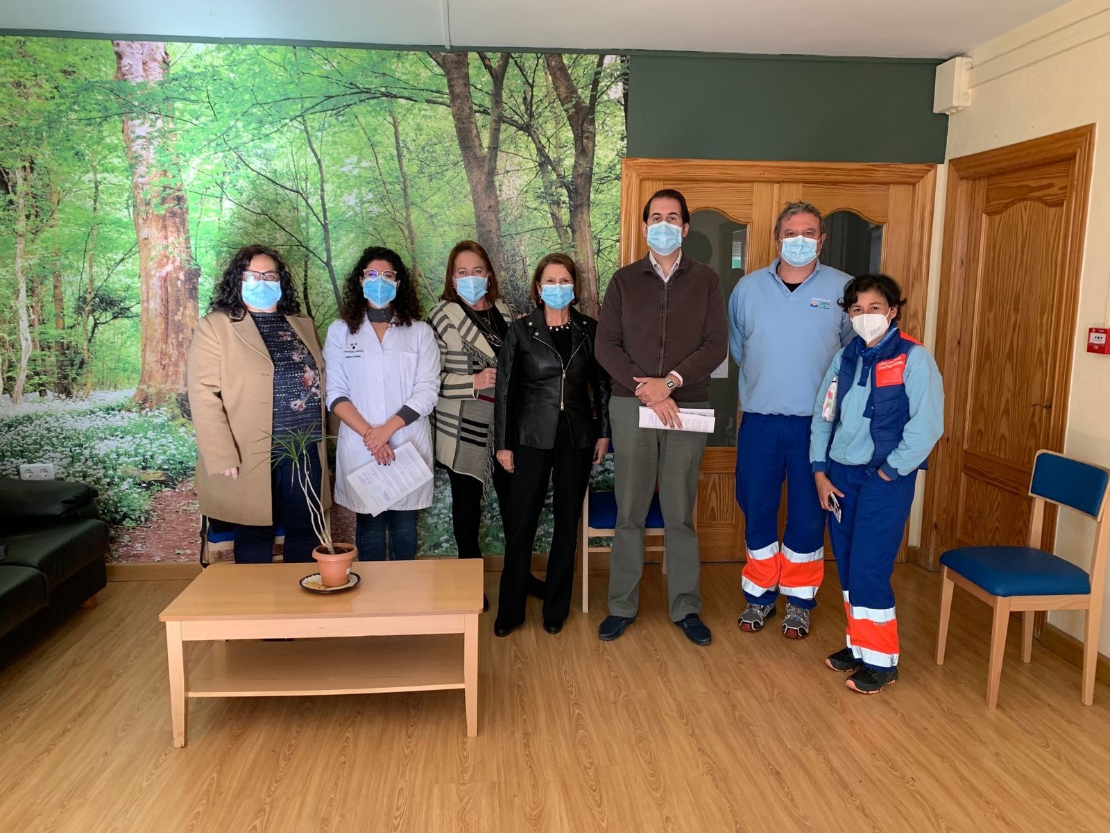 Salud desmedicaliza la residencia de Bacares un mes después del brote de coronavirus.