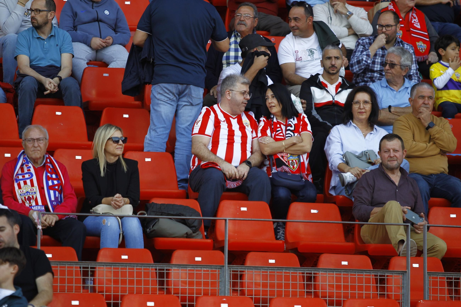 Búscate en las fotos del partido U.D. Almería-Granada C.F.