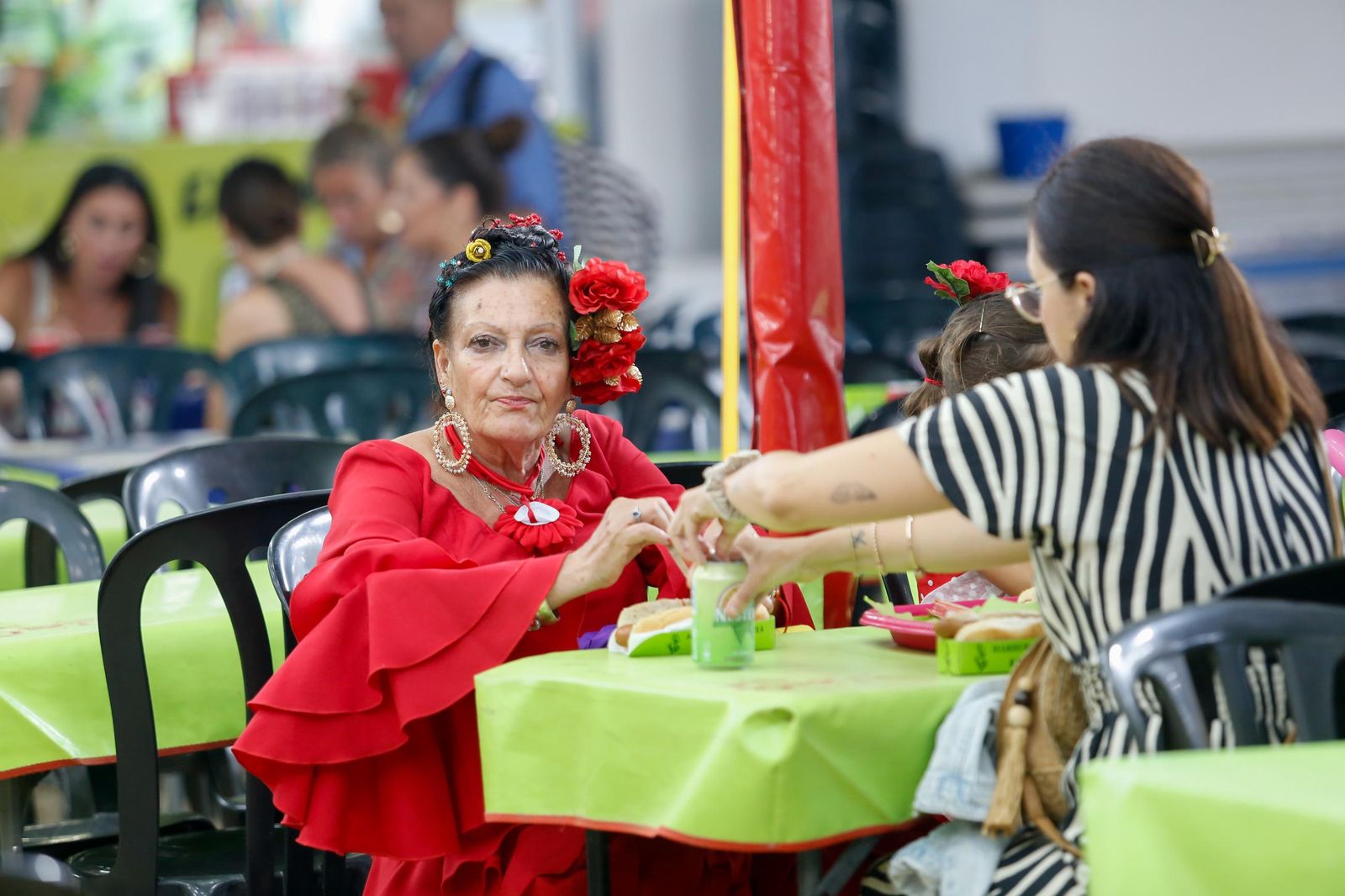 Búscate en las fotos del jueves en la Feria de La Línea