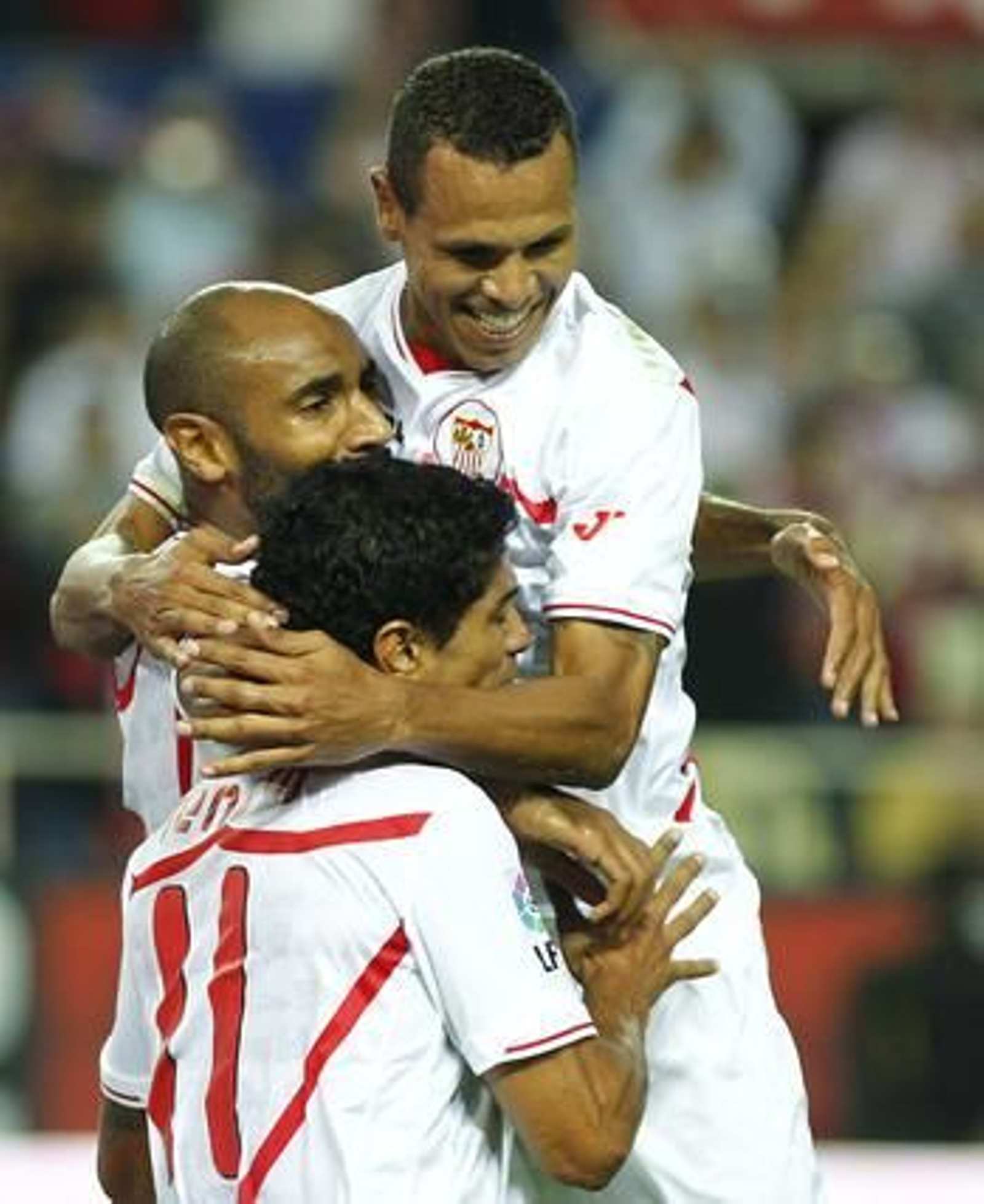 El Sevilla vence 4-3 al Athletic de Bilbao en el Sánchez Pizjuán con dos goles de Luis Fabiano y dos de Kanoute de penalti. / Antonio Pizarro