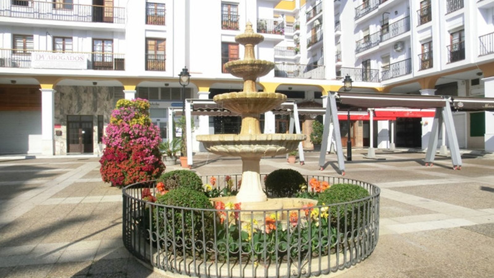 Fuente de la plaza de Neda.