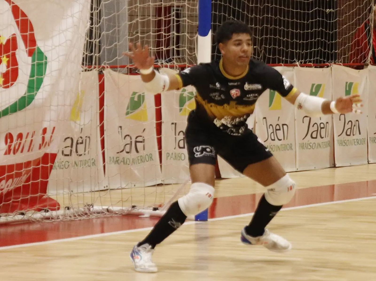 El conjunto mengibareño no pudo hacer frente a la pegada ejidense.