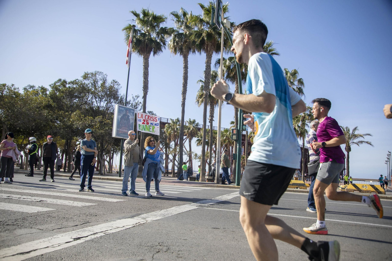 El Medio Maratón de Almería 2025, en imágenes