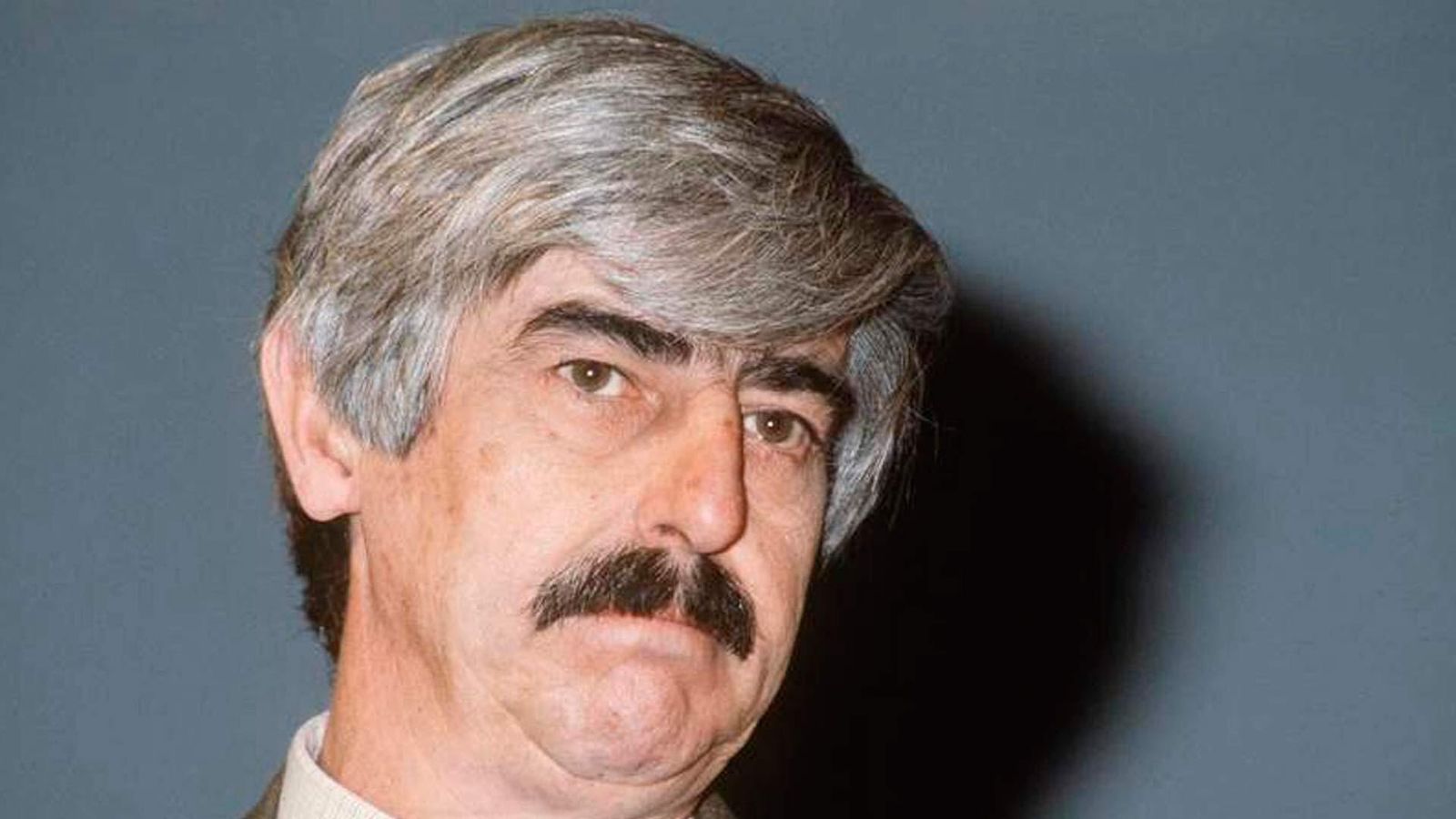 El escritor madrileño Juan Benet (1927-1993)