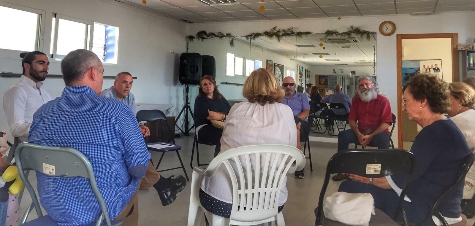 Los vecinos han vuelto a abordar la problemática de la playa de Costacabana