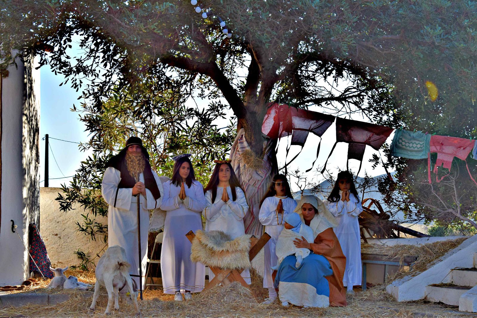 Los vecinos del Pozo de los Frailes llevan a escena su tradicional Belén Viviente