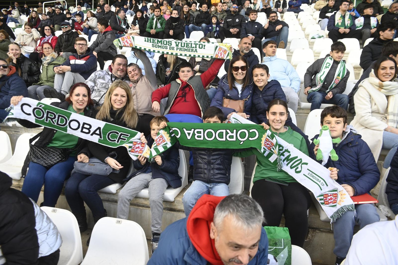 Las mejores fotos del entrenamiento a puerta abierta del Córdoba CF por el Día de Reyes
