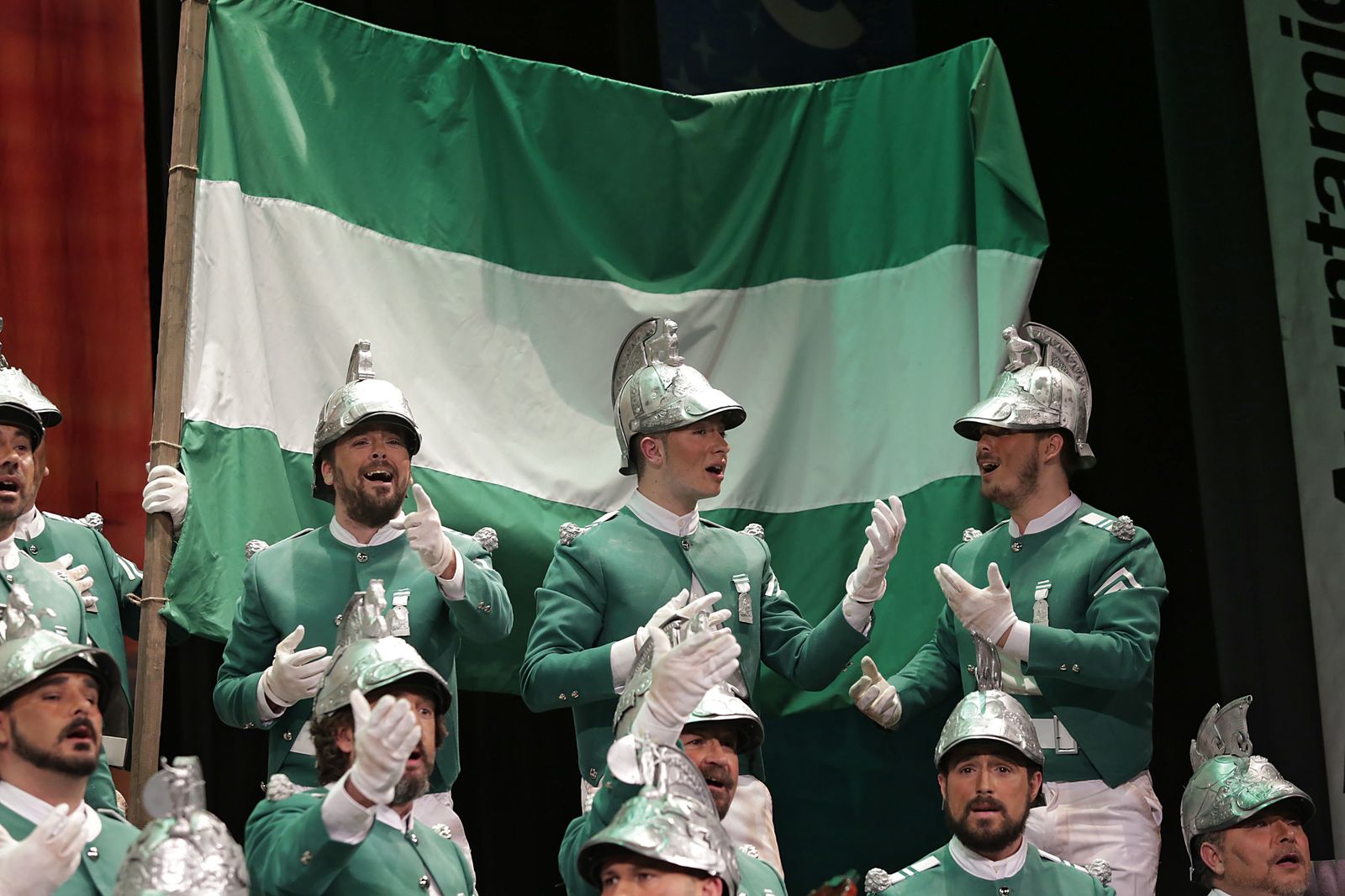 Las imágenes de la sexta función clasificatoria