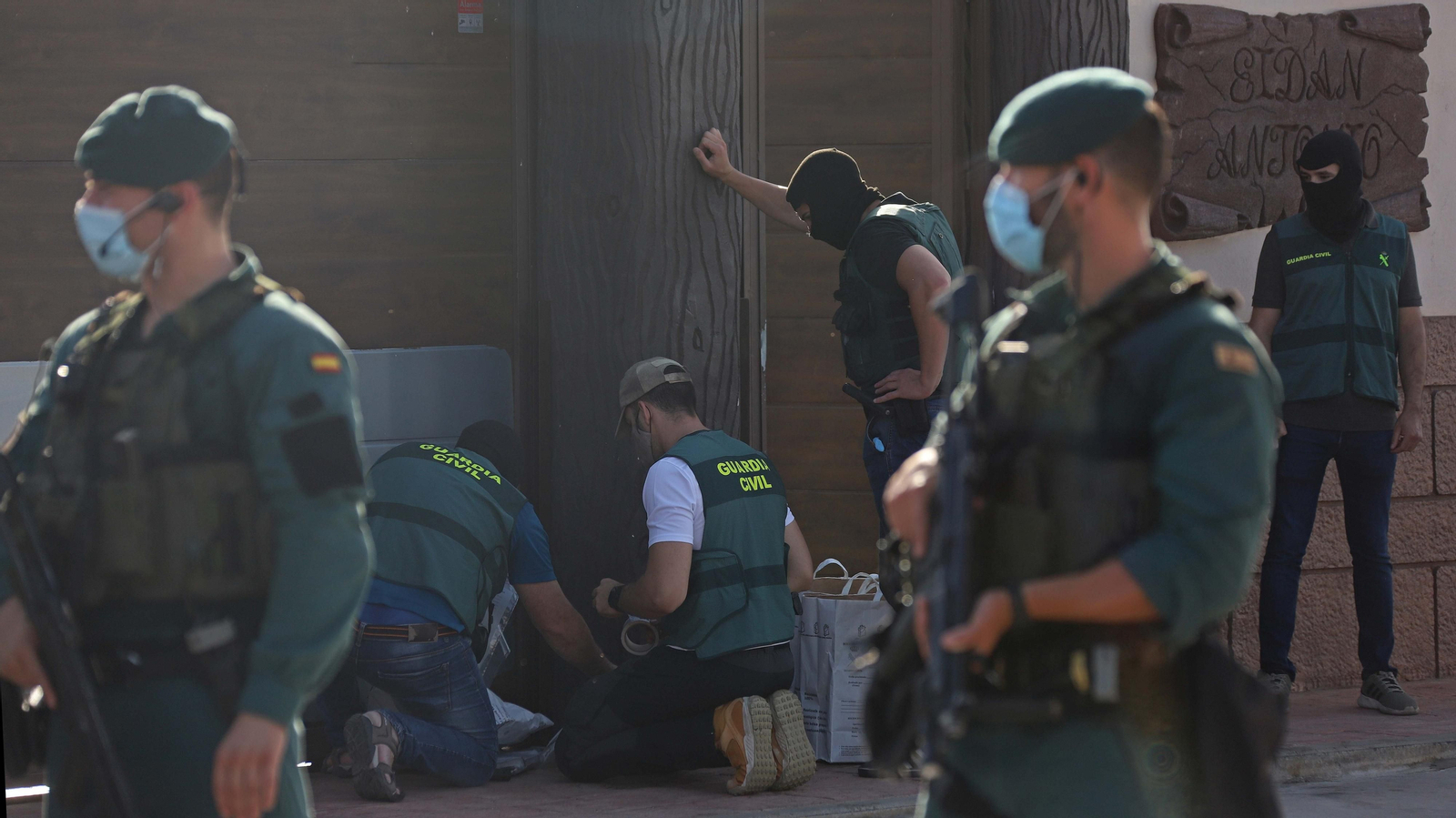 Fotos de los registros en 'Villa Narco' en La Línea