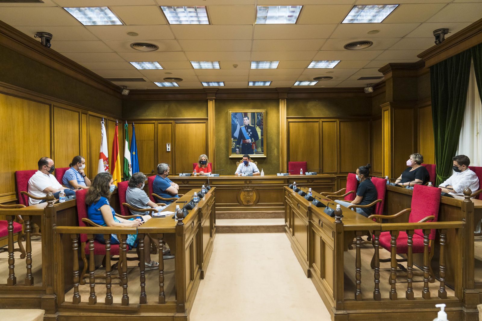 Javier A. García y María Luisa Cruz han mantenido una reunión de trabajo con una representación de chefs.