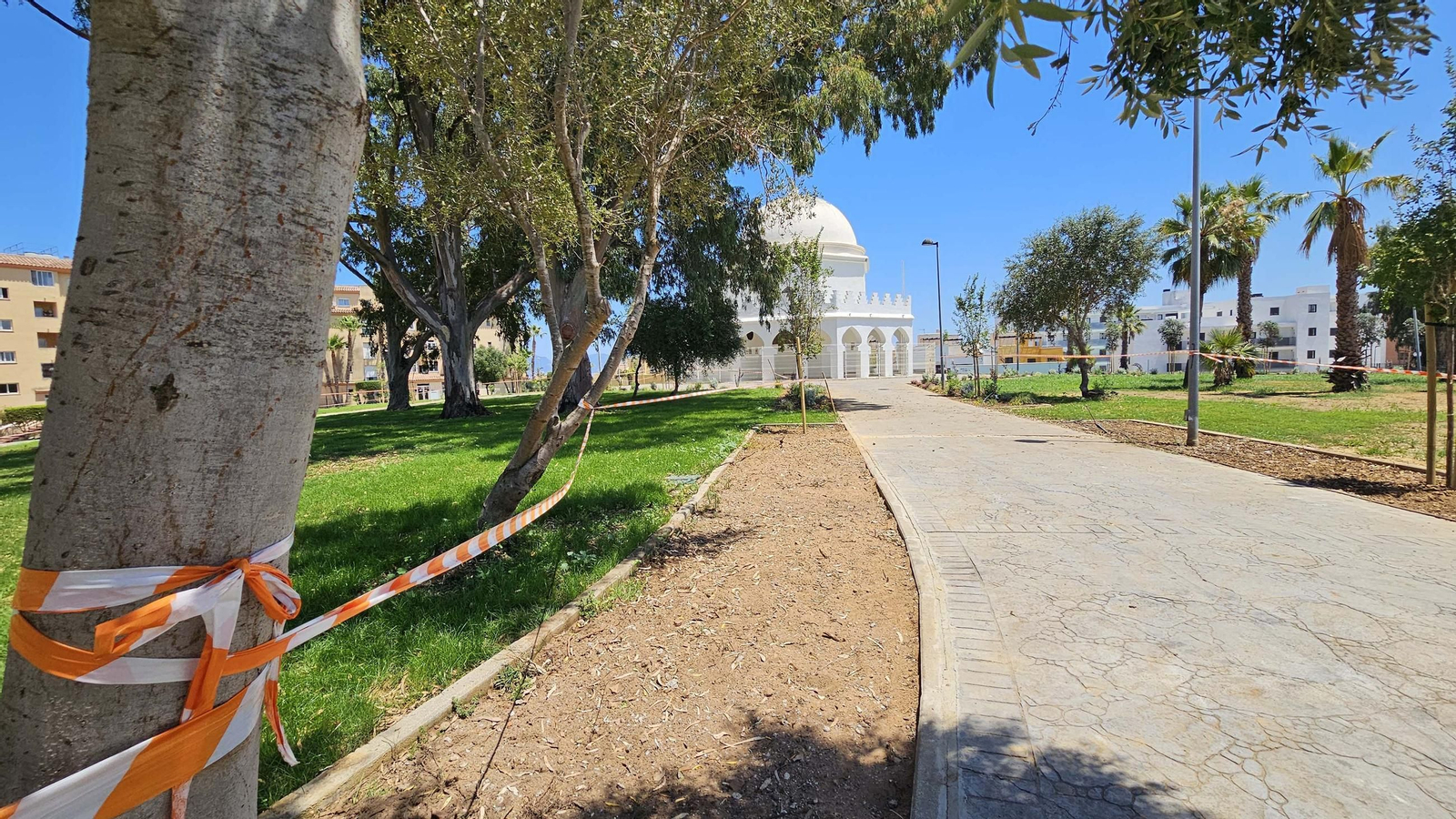 Fotos de los nuevos 12.000 metros cuadrados de zonas verdes de la Ermita, en Algeciras Fotos de los nuevos 12.000 metros cuadrados de zonas verdes de la Ermita, en Algeciras