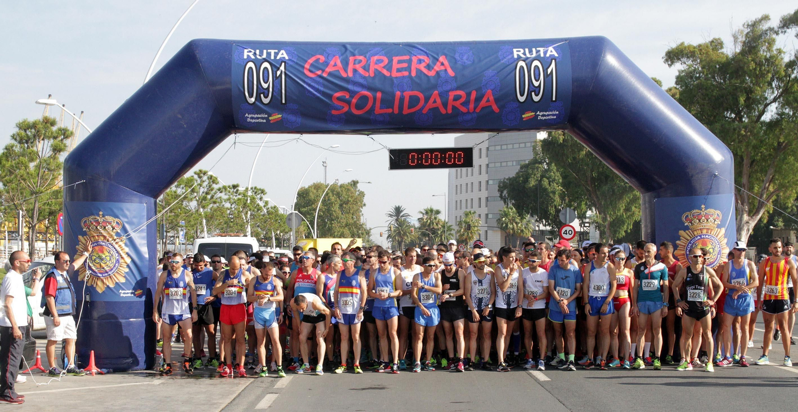 Imágenes de la Carrera Solidaria Ruta 091 organizada por la Policía Nacional