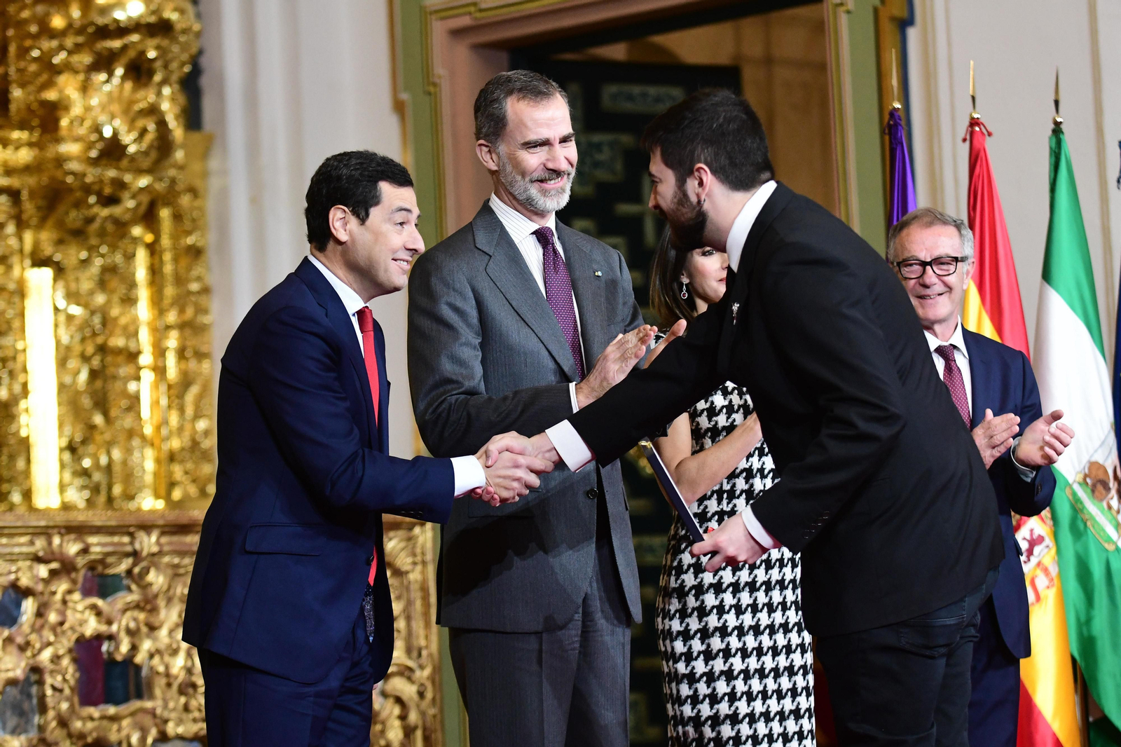 Las imágenes de la entrega de las Medallas de Oro al Mérito en las Bellas Artes entregadas en Córdoba.