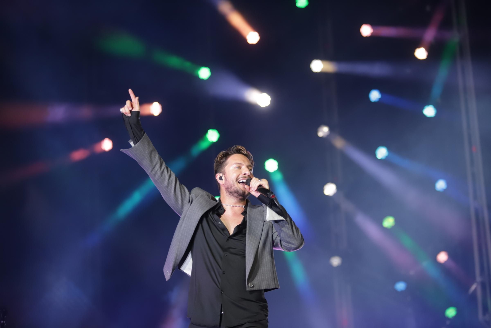 Manuel Carrasco, en su concierto en Algeciras.