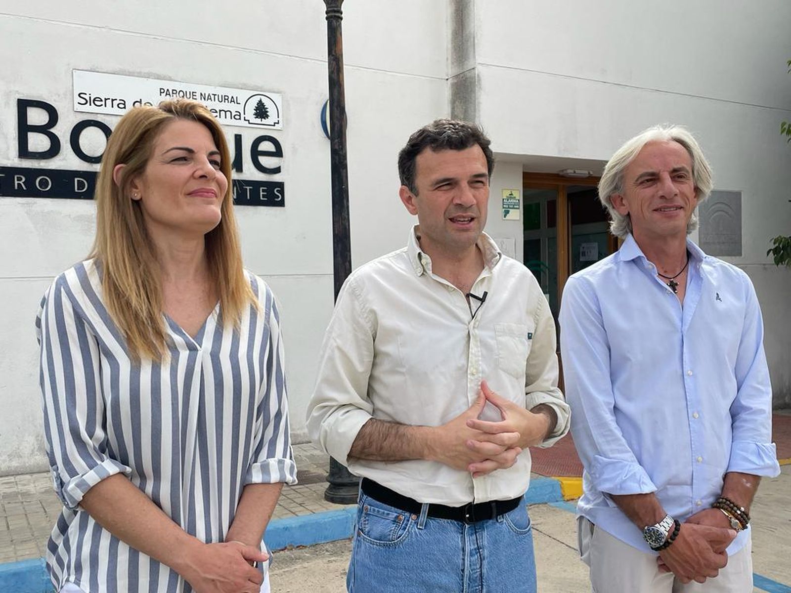 Bruno García (PP) durante su visita a El Bosque.