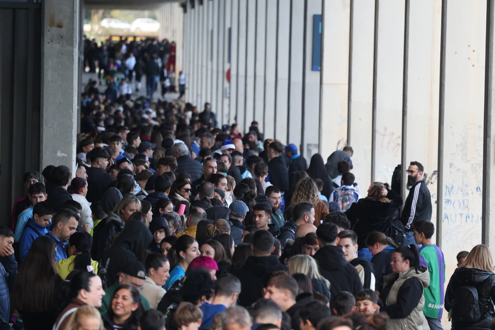 Búscate en las fotos del entrenamiento del Málaga CF en La Rosaleda