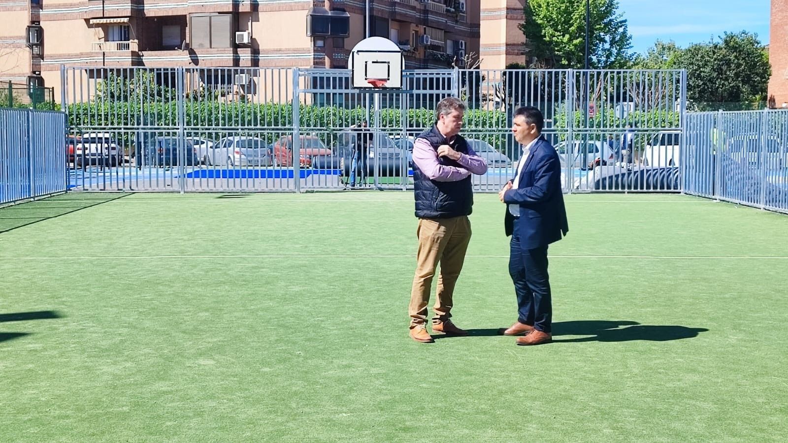 Visita la semana pasada del concejal de Deportes a las pistas.