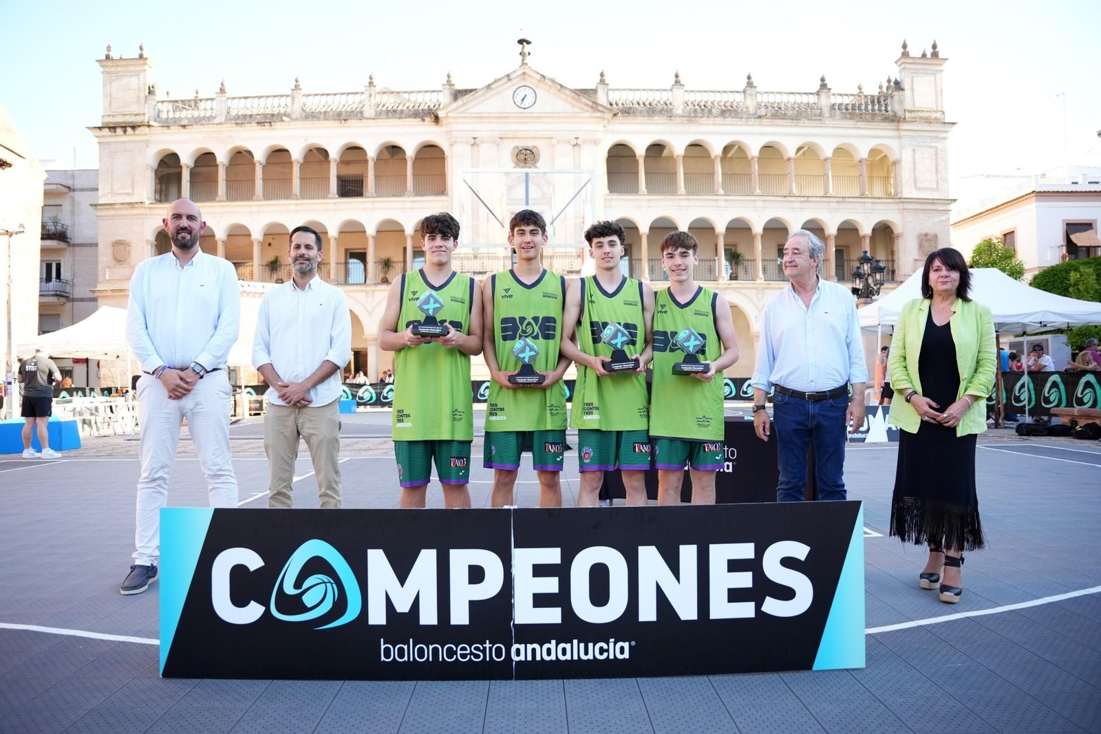 El EBG Málaga recibe el premio.