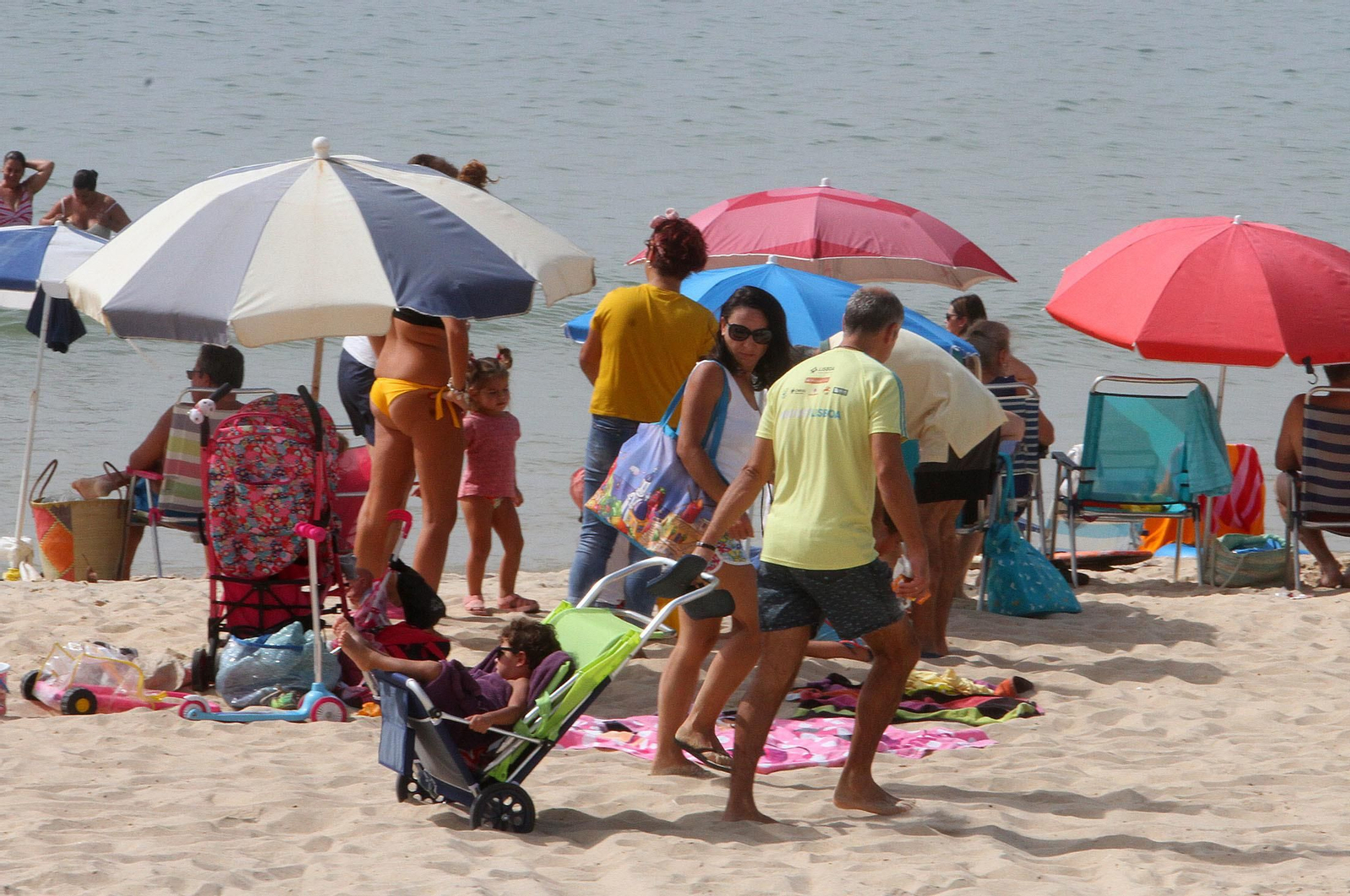 Una imagen de Matalascañas en vacaciones
