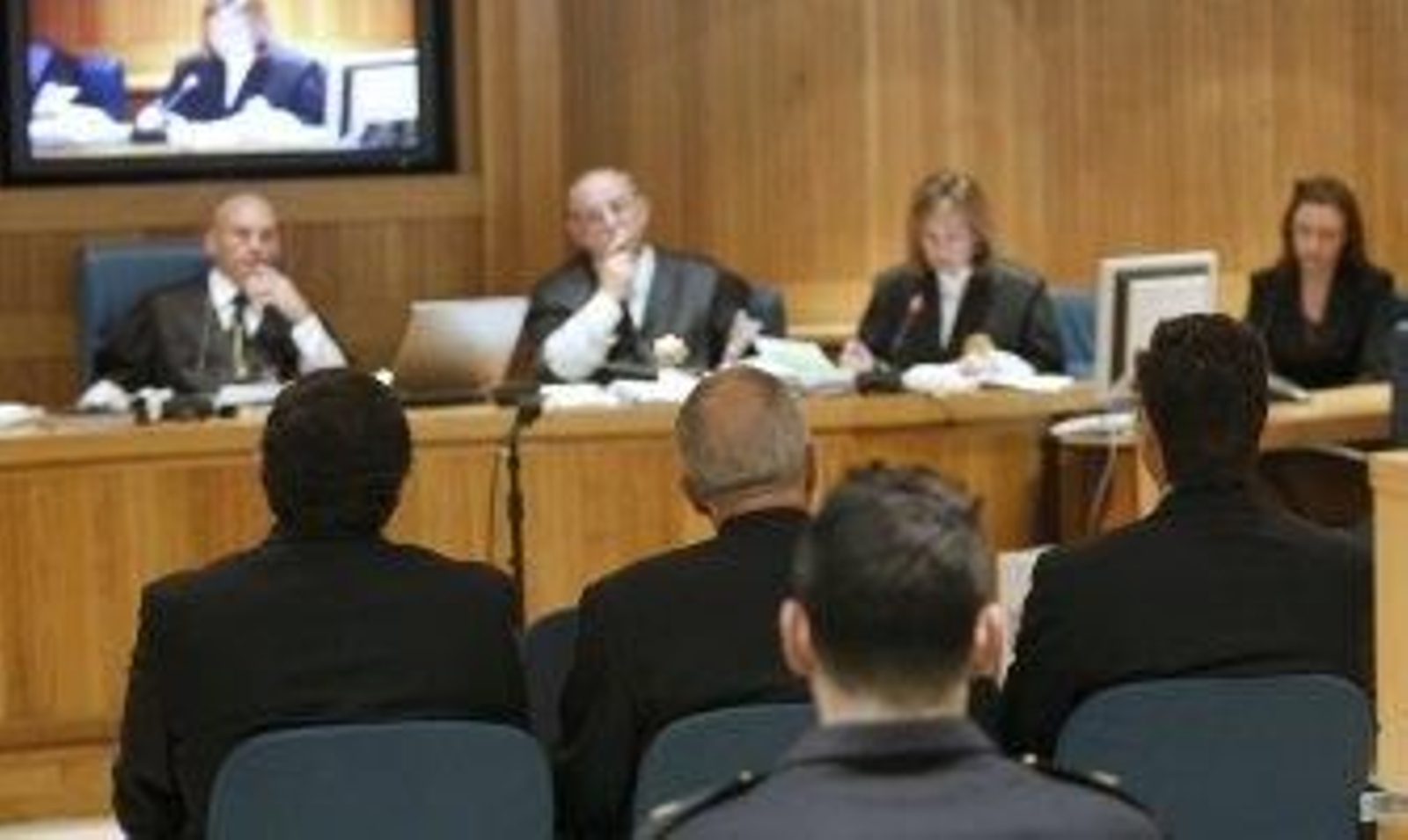 Las responsables del vuelo del Yak-42 deberán pagar 6,2 millones a las familias