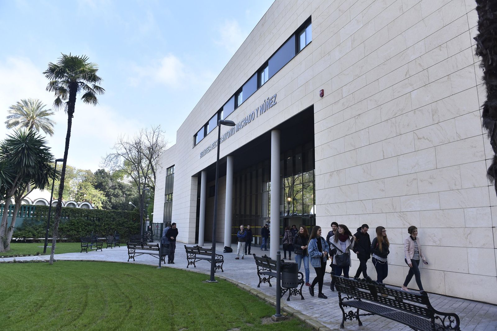 La inauguración de la Biblioteca de la Hispalense, en imágenes
