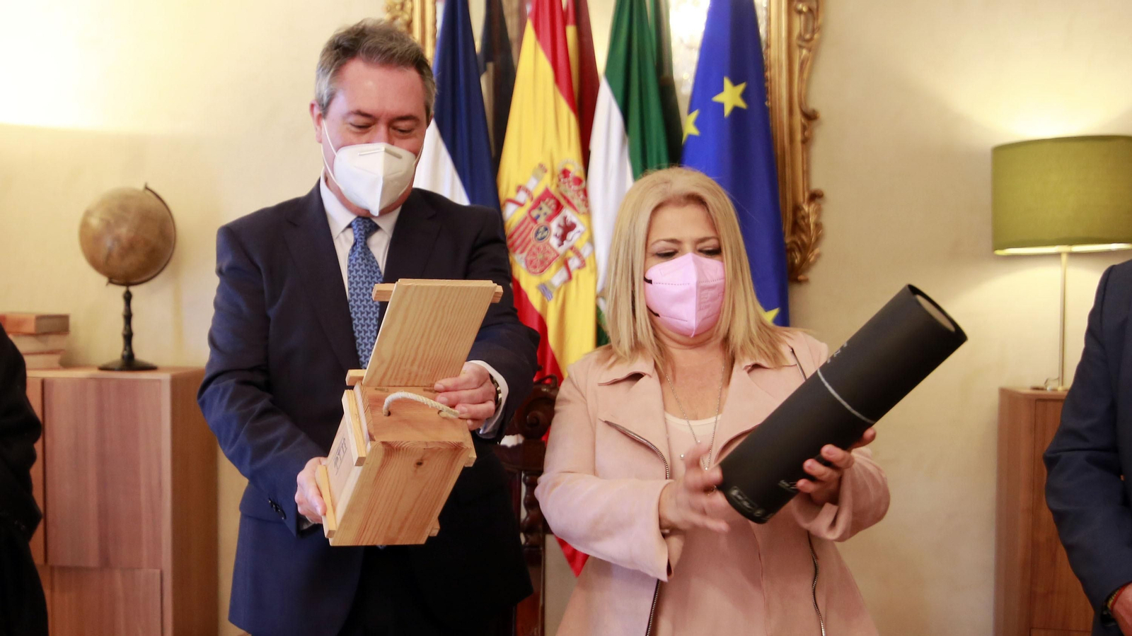 El alcalde de Sevilla, de visita institucional en Jerez