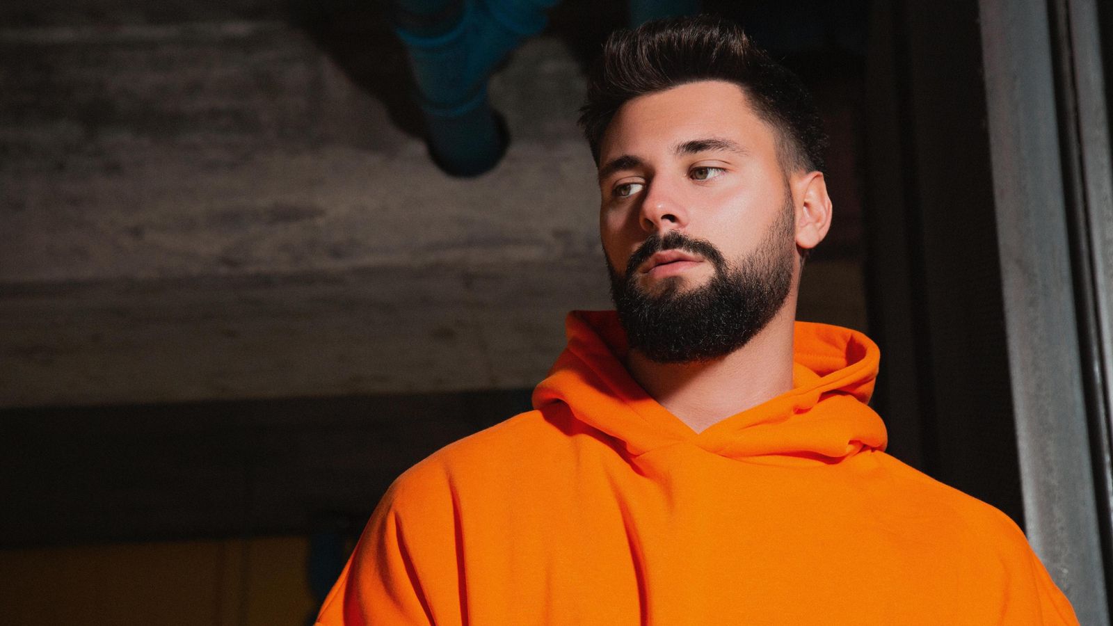 El artista gaditano J Kbello.