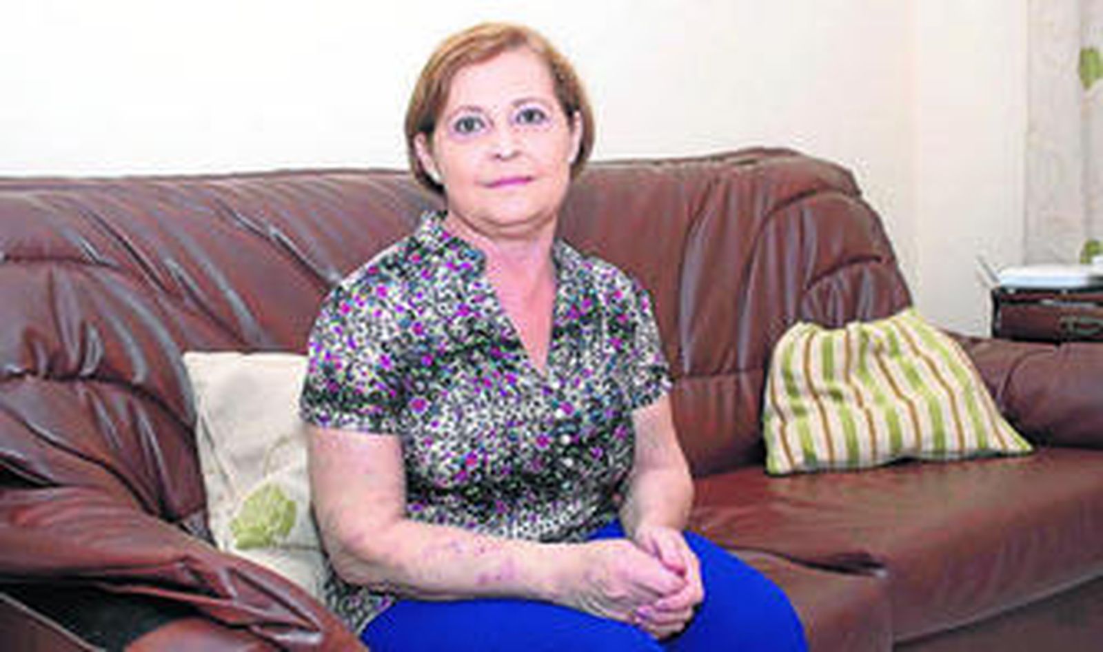 Encarnación, fotografiada en su casa de Dos Hermanas.